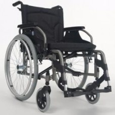 Vermeiren V100 XL   Кресло-коляска для крупных пользователей. Ширина сиденья 53 см